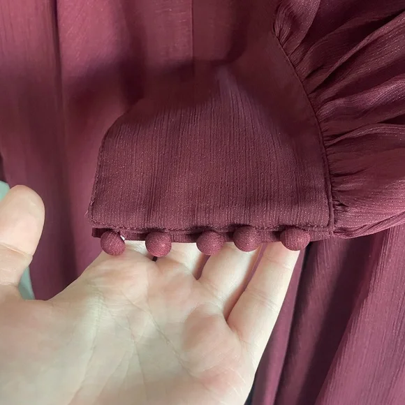 NWOT Elegant Burgundy Long Sleeve V-Neck Evening Dress - Picture 4 of 4